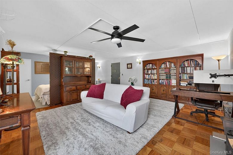 100 Clinton Avenue #3X