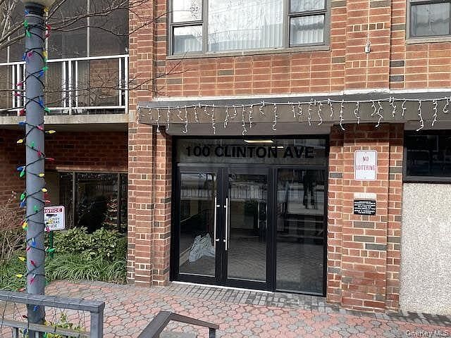 100 Clinton Avenue #4P