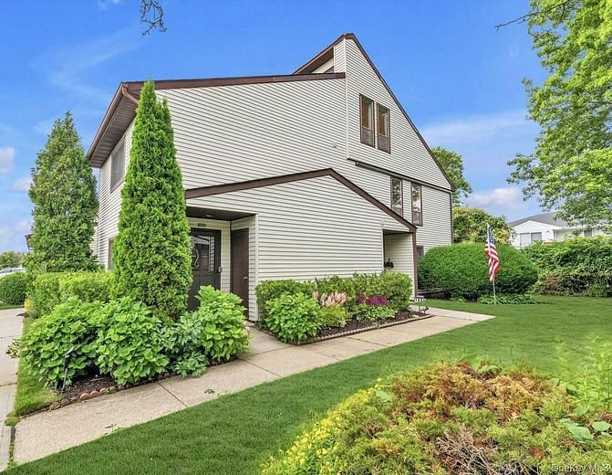 100 Daly Boulevard #1802
