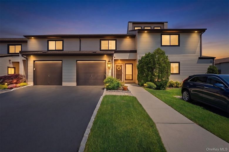 100 Daly Boulevard #2403