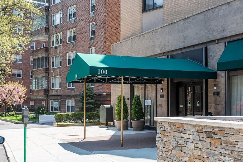 100 E Hartsdale Avenue #6RE