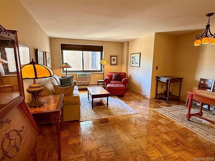 100 E Hartsdale Avenue #7RE