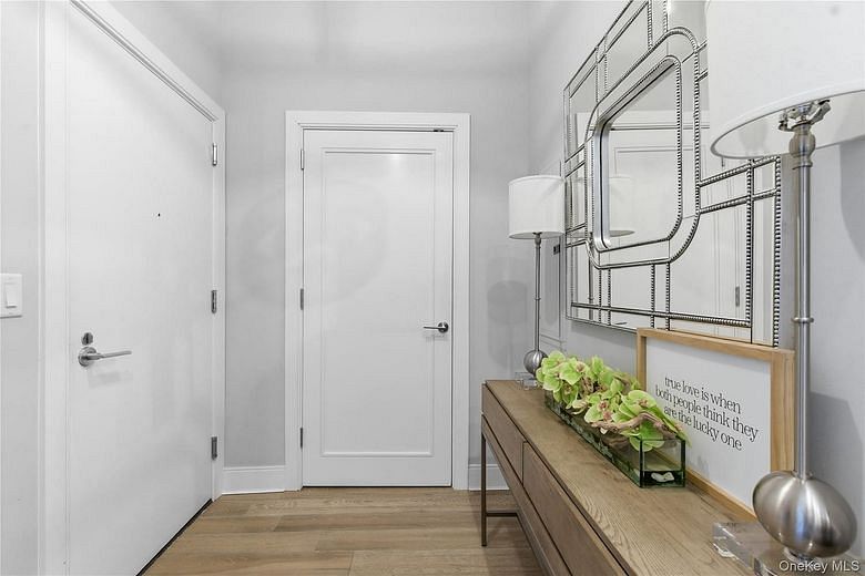 100 Garvies Point Road #1025