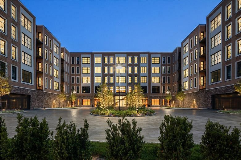 100 Garvies Point Road #1126