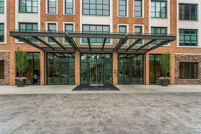 100 Garvies Point Road #1309