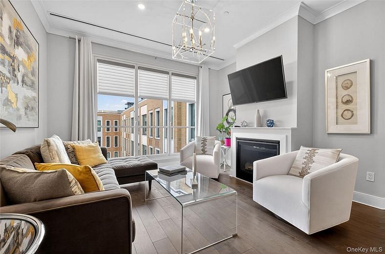 100 Garvies Point Road #1332