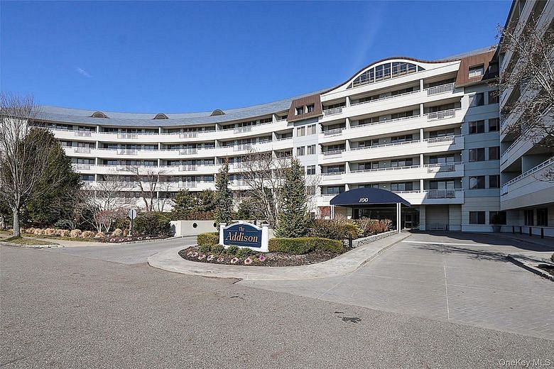 100 Harbor View Drive #111