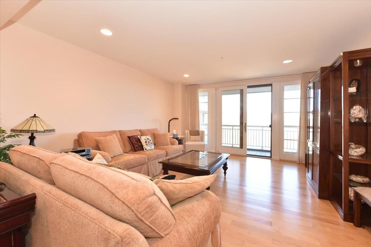 Image 1 of 27 for 100 Harbor View Drive #439 in Long Island, Port Washington, NY, 11050