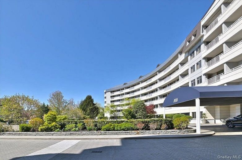 100 Harborview Drive Dr #555