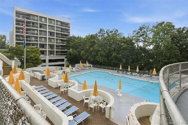 100 High Point Drive #710