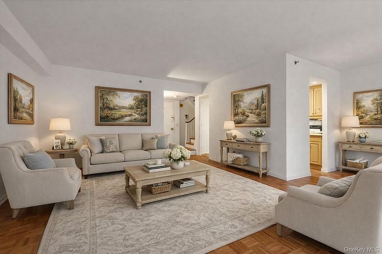 100 Hilton Avenue #M3