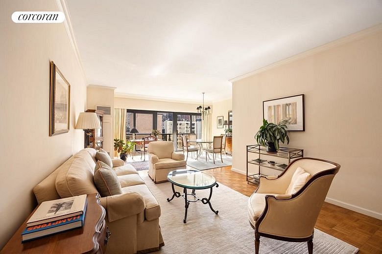 100 Nations Plaza #22DE