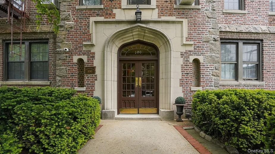 100 Parkway Road #5D