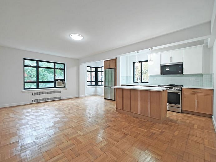 100 Remsen Street #3A