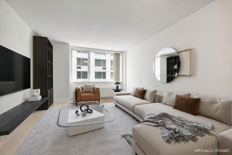 100 Riverside Boulevard #5E