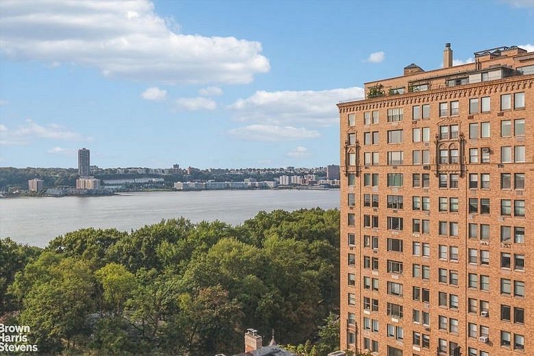 100 Riverside Drive #14E