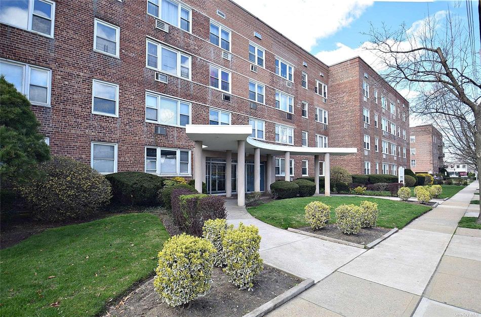 Image 1 of 17 for 100 South Ocean Avenue #1A in Long Island, Freeport, NY, 11520