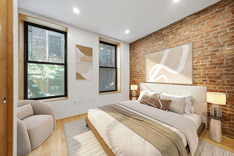 100 Suffolk Street #1B