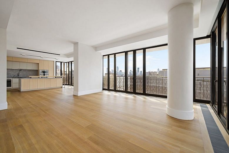 100 Vandam Street #10A