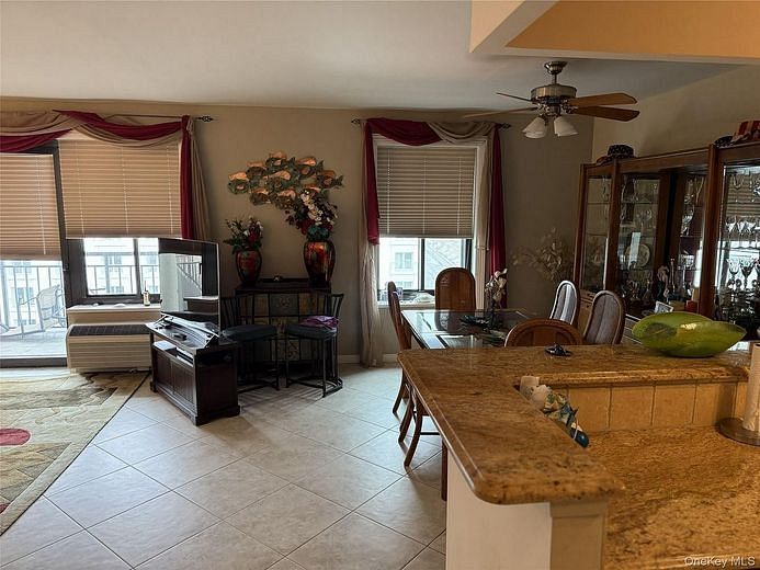 100 W Broadway Ave #6L