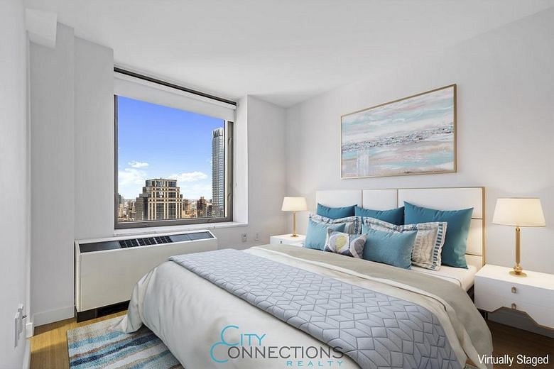 100 West 39th Street #38E
