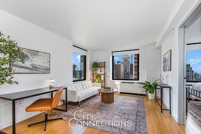 100 West 39th Street #38E