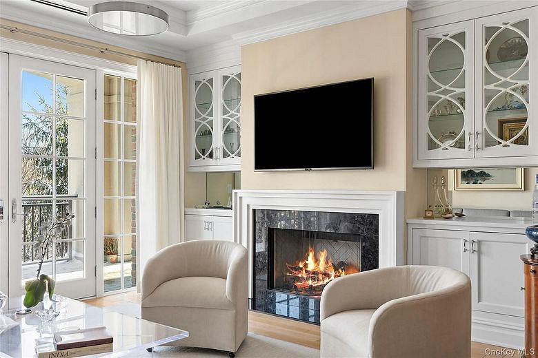 1000 Royal Court #1106