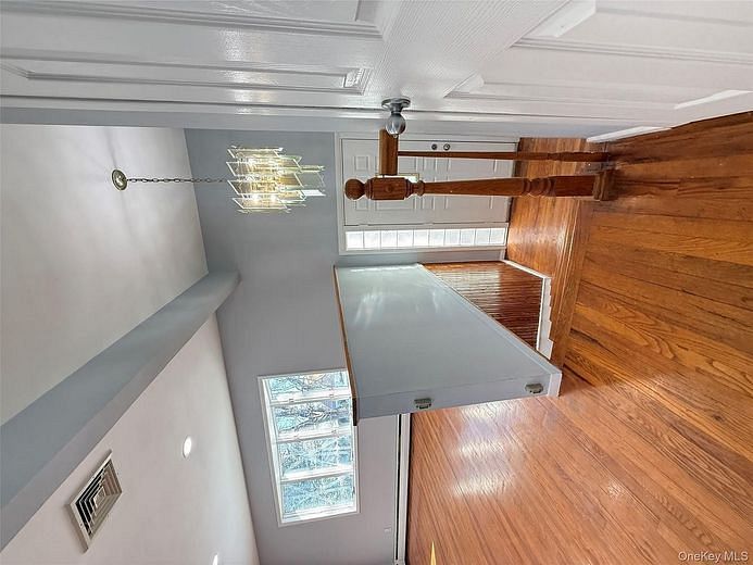 1003 Steele Boulevard