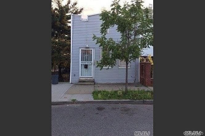 1008 Crescent Street