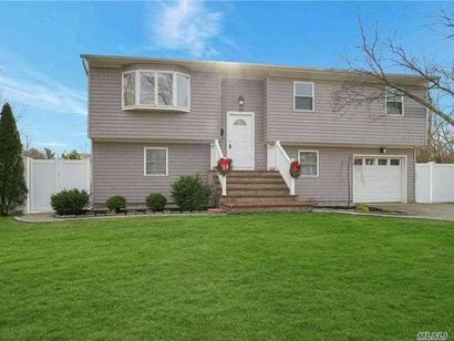 Image 1 of 21 for 75 Perry Street in Long Island, Lindenhurst, NY, 11757