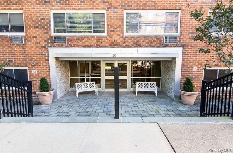 101 Clinton Avenue #1L