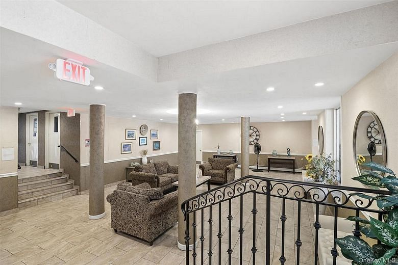 101 Clinton Avenue #3H