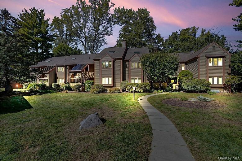 101 Eagle Bay Drive #101