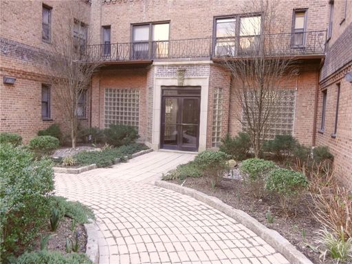 Image 1 of 8 for 101 Ellwood Avenue #1A in Westchester, Mount Vernon, NY, 10552