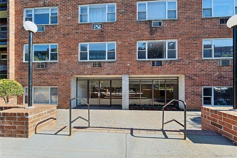 101 Lincoln Avenue #4h