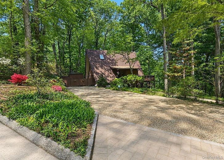 101 Longfellow Lane