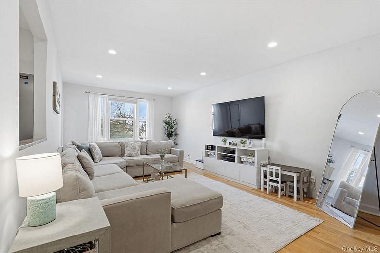 101 Old Mamaroneck Road #1c5