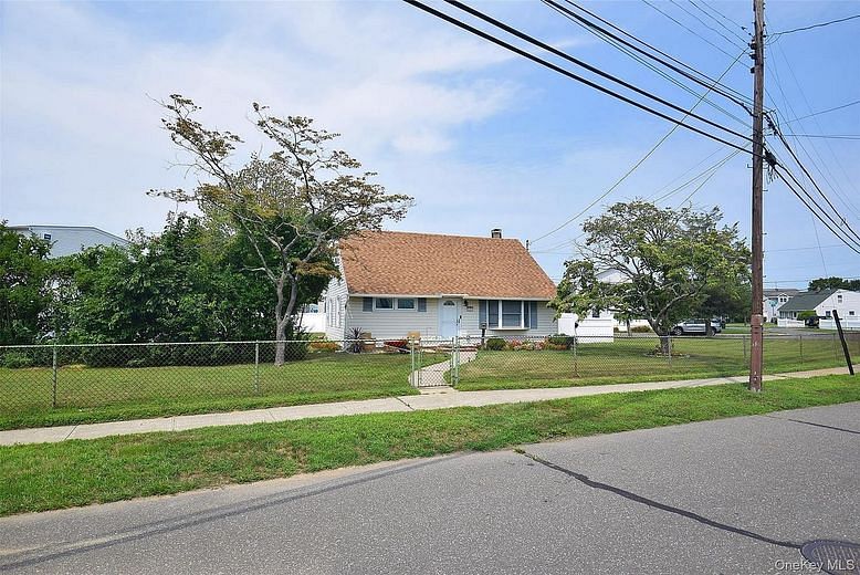101 Phyllis Drive