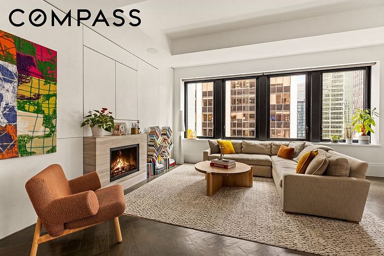 101 Wall Street #22A