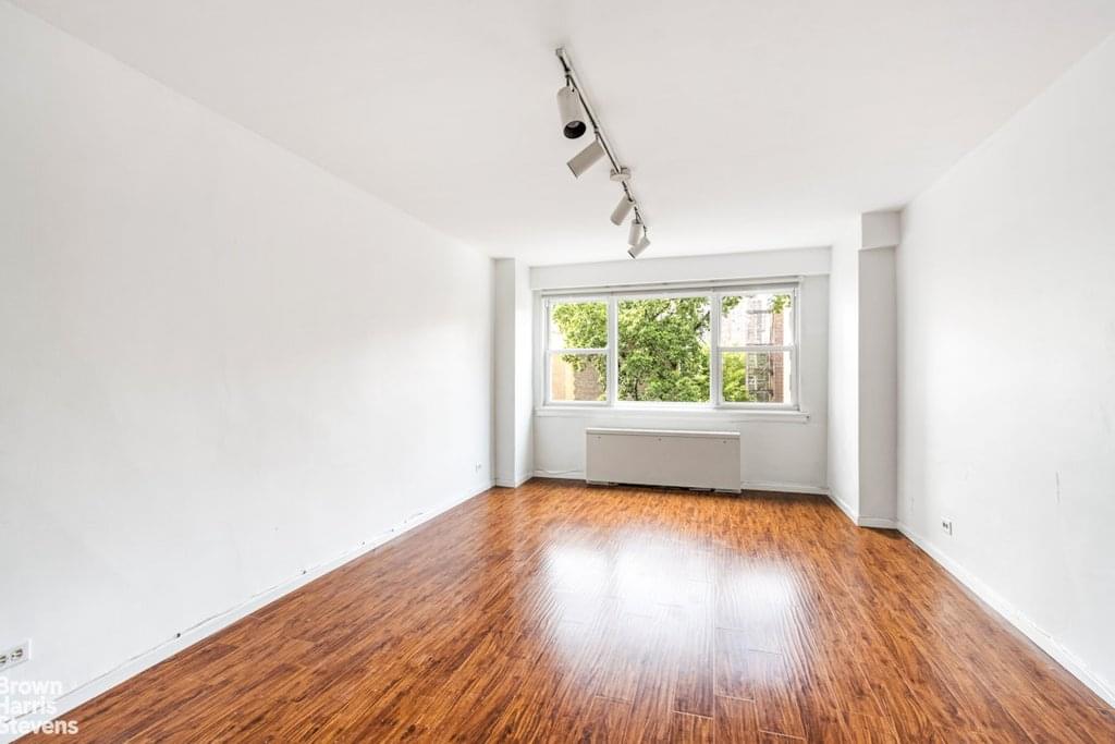 Image 1 of 7 for 101 West 12th Street #7B in Manhattan, New York, NY, 10011