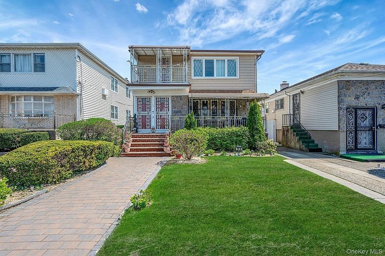 1010 Bay 25th Street