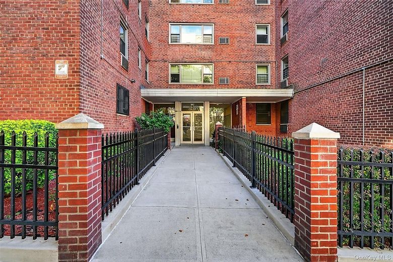 1010 Sherman Avenue #5B