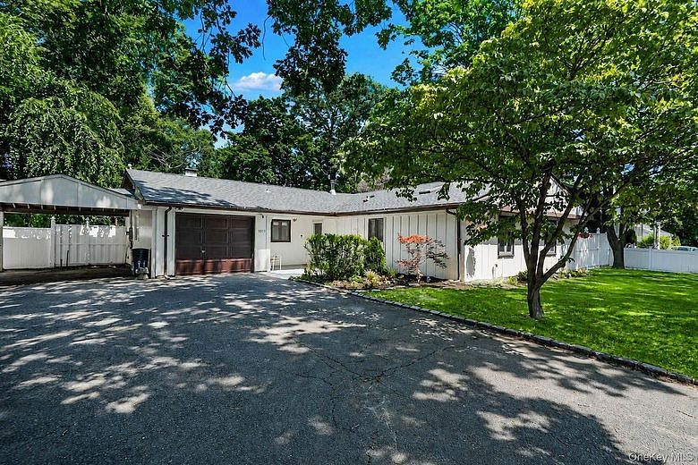 1011 Old Town Road