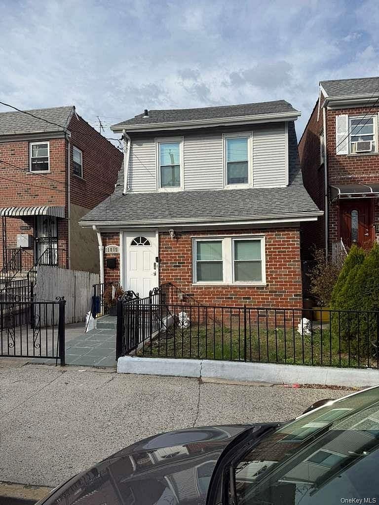 1015 Revere Avenue