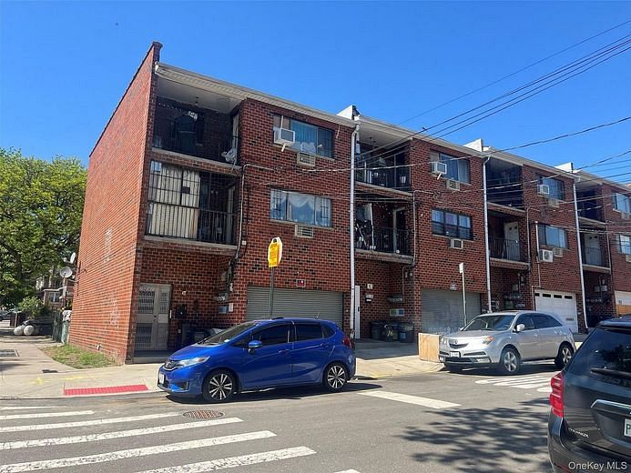 102-01 Strong Avenue