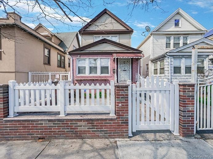 102-34 Van Wyck Expressway S