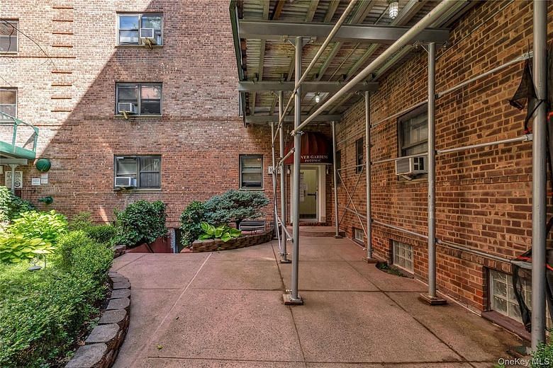 102-55 67 Road #3V