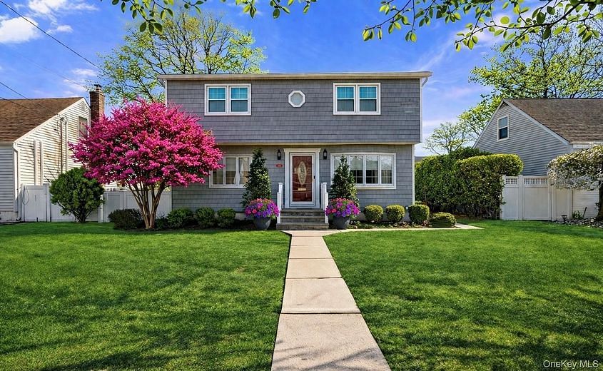 102 Commonwealth Avenue