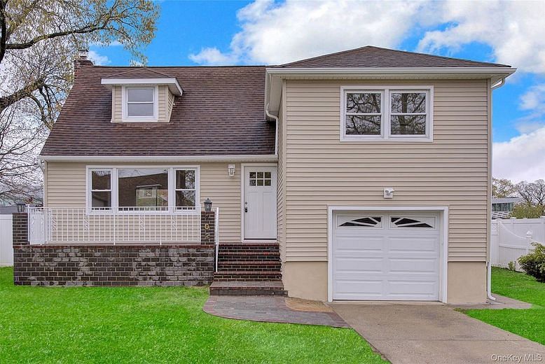 102 Hausch Boulevard