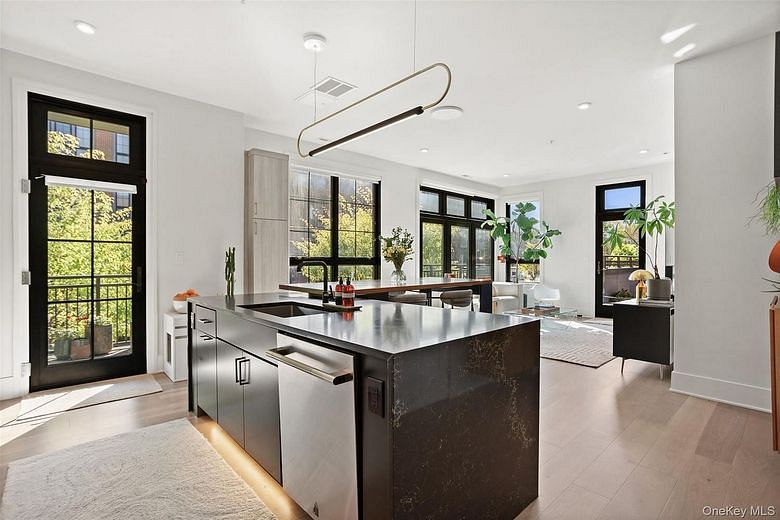 102 Legend Drive #202